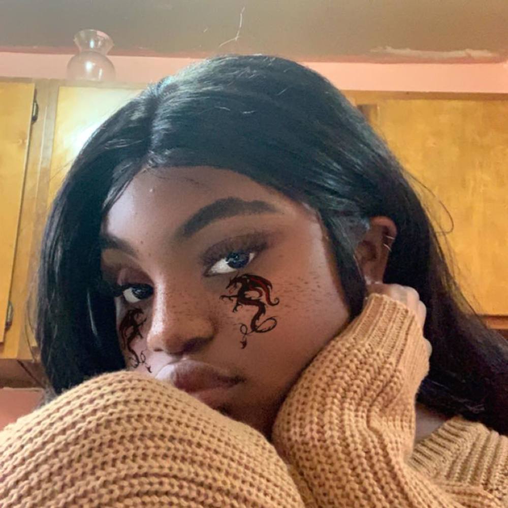 Meet your Posher, Elizabeth